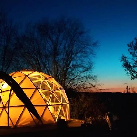 Le Dome Aux Oiseaux Hotel Berig-Vintrange ภายนอก รูปภาพ